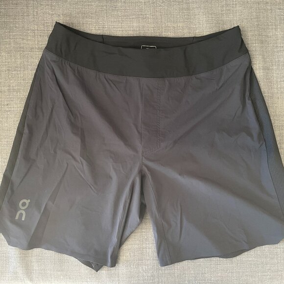 On Running Men's 5" lightweight shorts - Medium - Picture 6 of 8